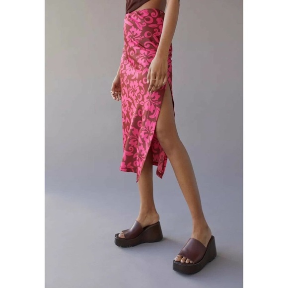 Urban Outfitters Satin MIDI Skirt - Picture 1 of 7